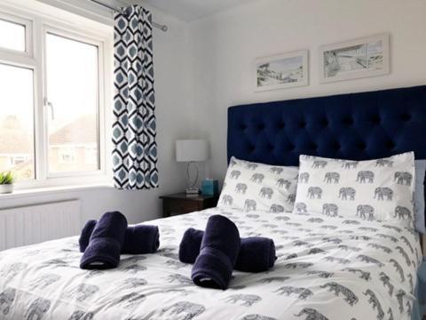 Kb99 Comfy 2 Bedroom House In Horsham, Pets Very Welcome With Easy Links To London And Gatwick Eksteriør billede